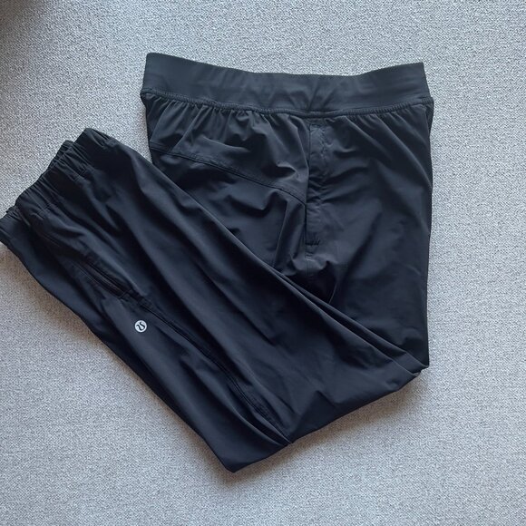 Lululemon Women's Adapted State HR Cropped Jogger - High Waist - Black - SIze 4 - Picture 1 of 15